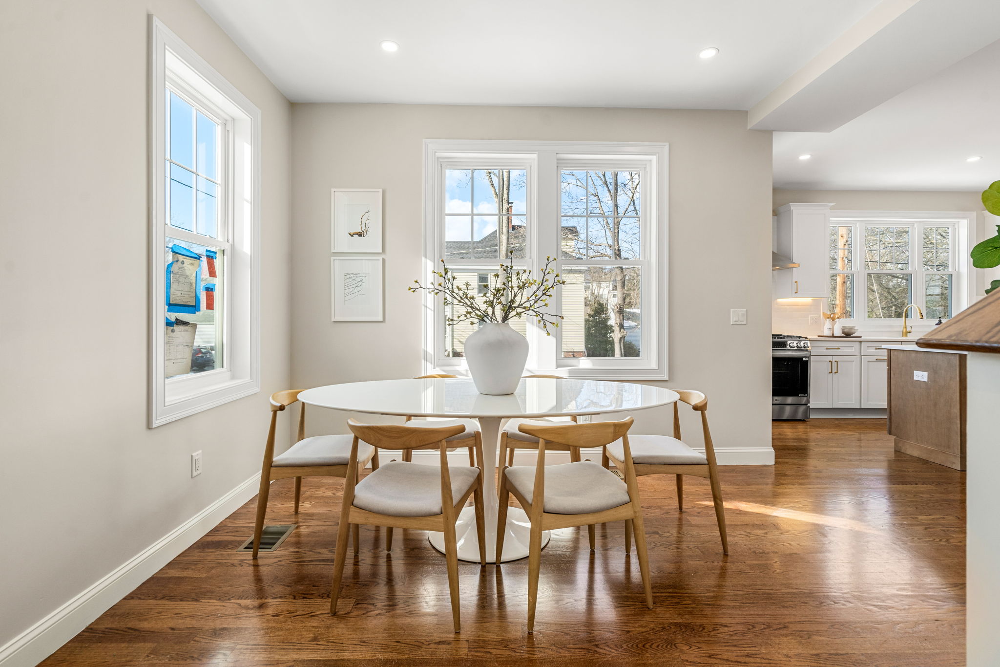 Modern Two-Family Condo Conversion — imagem 3